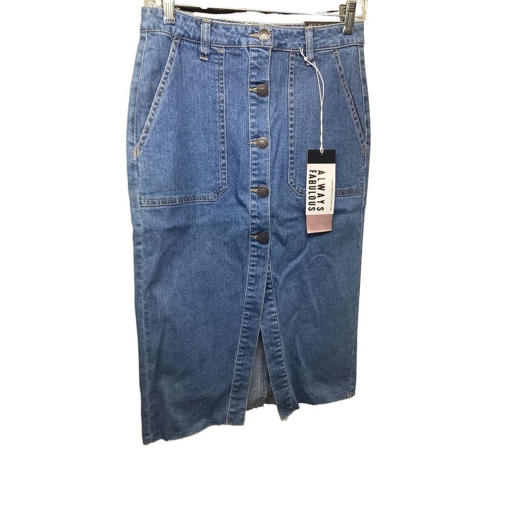 New Almost Famous Denim Skirt size 7